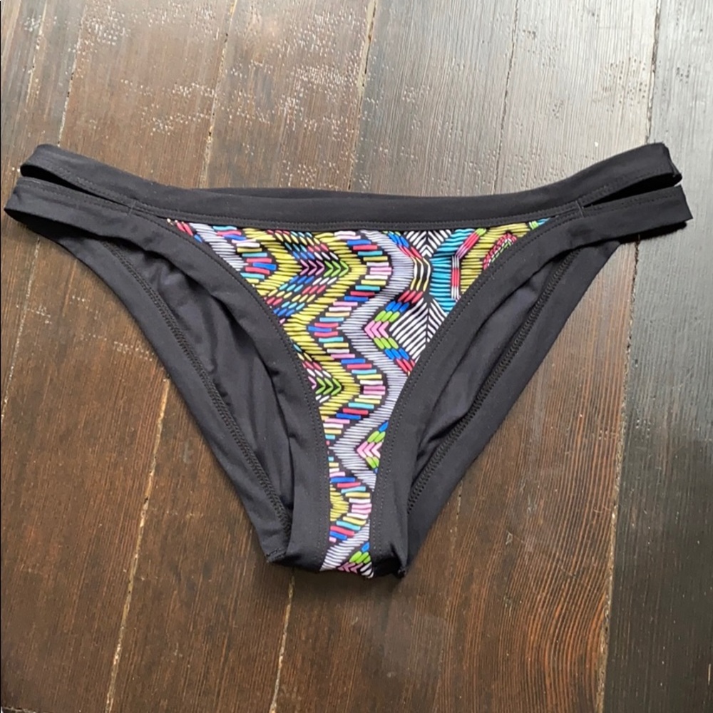 L SPACE bikini! - Picture 4 of 5